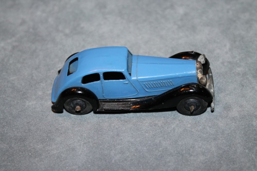 rover saxe blue dinky toys 036d side