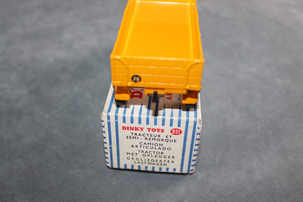 bedford articulated lorry yellow dinky toys 921 back