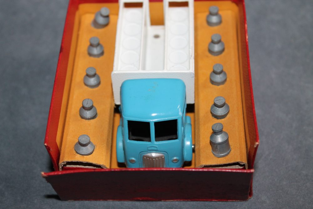 ford milk truck set french dinky 25o