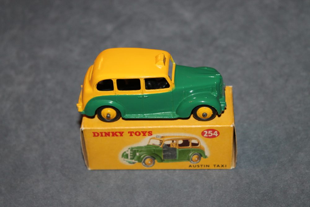 austin taxi yellow and green dinky toys 254 side