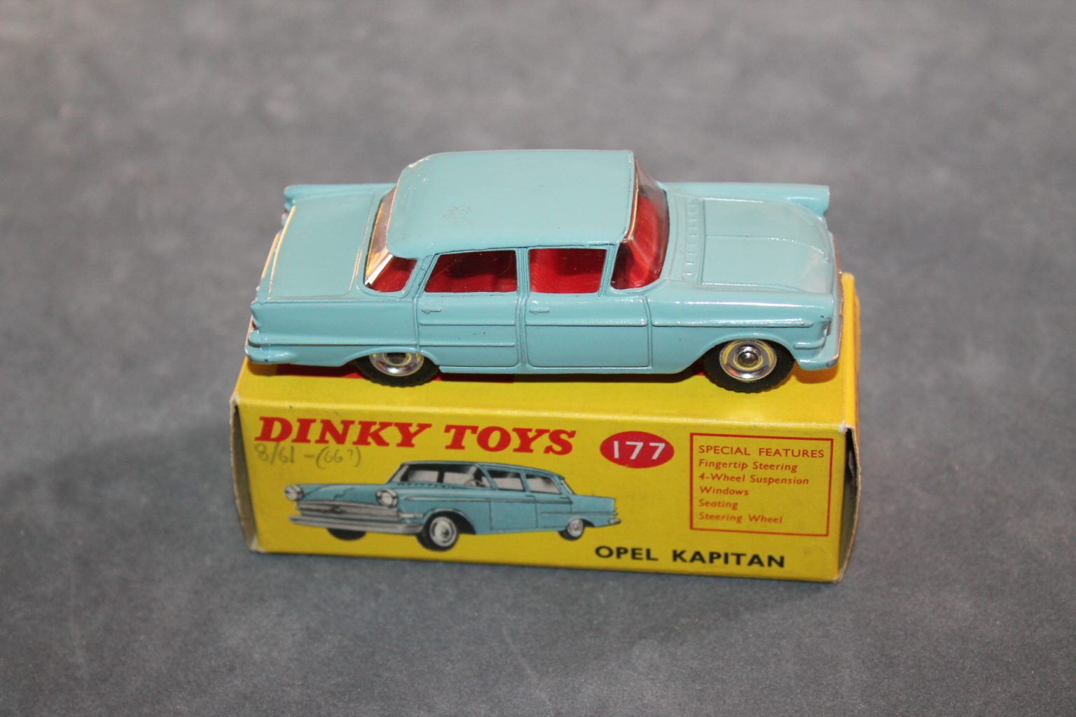 Dinky Toys Atlas Opel Kapitan Blu 1/43 – Modello In Metallo, Scatola Originale, Ref 177