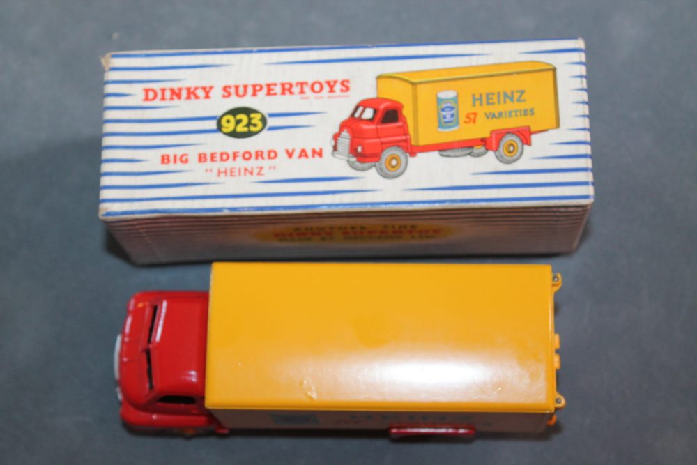 big bedford lorry heinz baked beans dinky toys 923 top