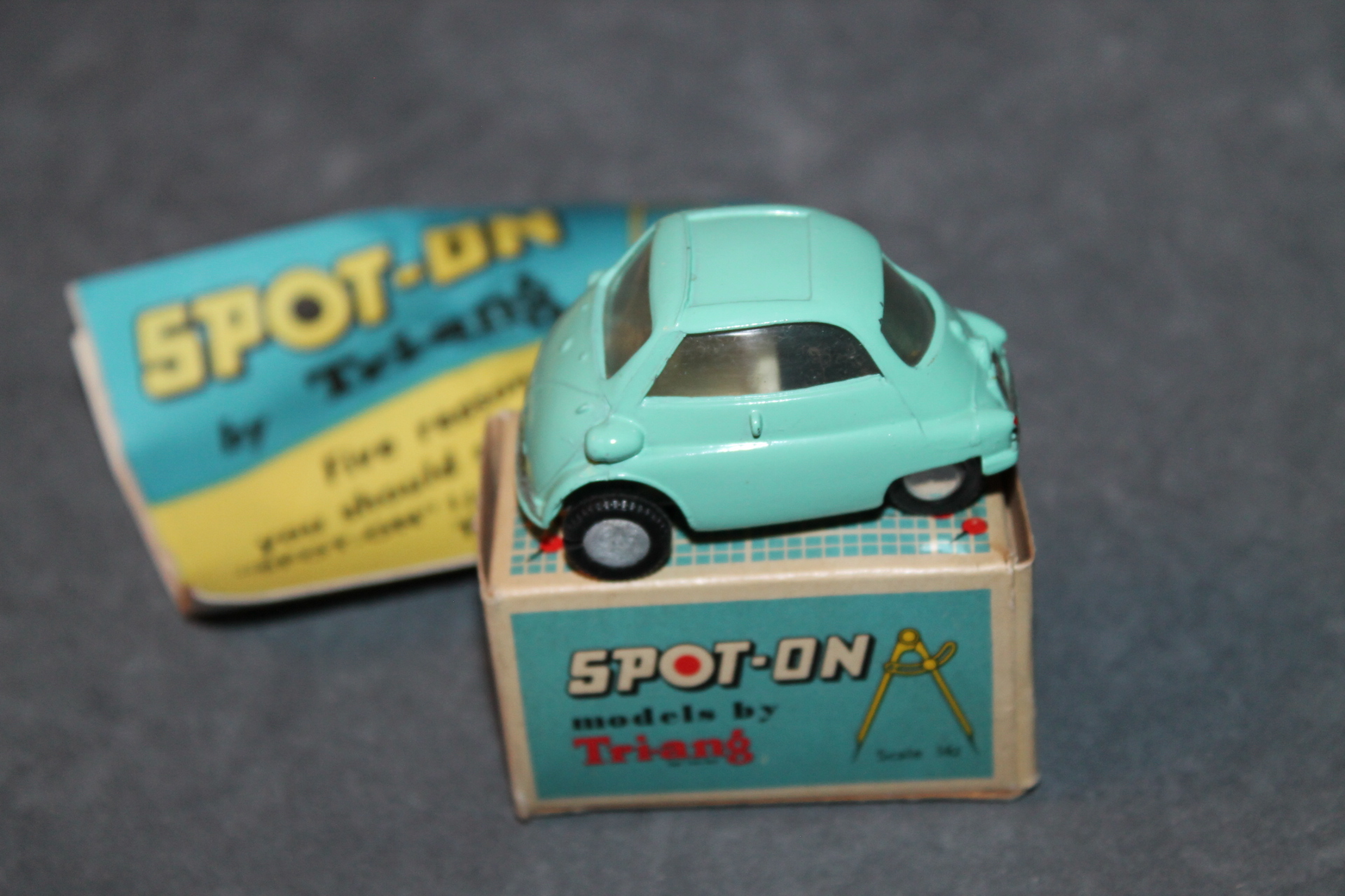 Spot-on 118 B.M.W. Isetta - Diecast