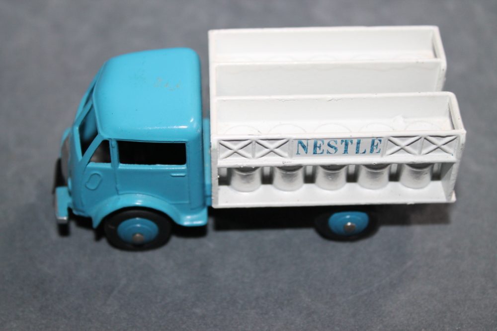 ford milk truck set french dinky 25o left side