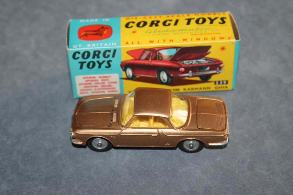 volkswagen 1500 kharmann ghia gold and yellow interior corgi toys 239