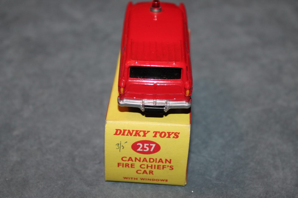 canadian fire chief car dinky toys 257 back