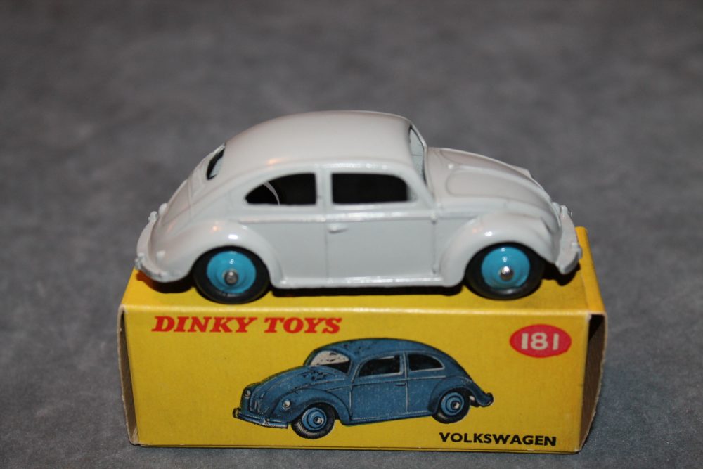 volkswagen beetle grey dinky toys 181-side