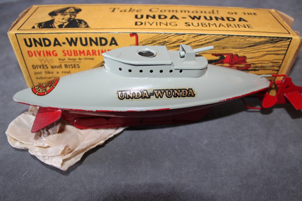 unda wunda submarine clockwork model sutcliffe models left side