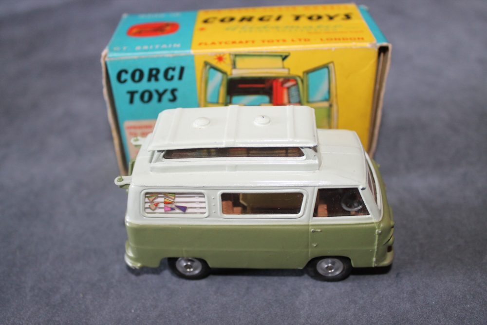ford thames airbourne caravan green corgi toys 420 side