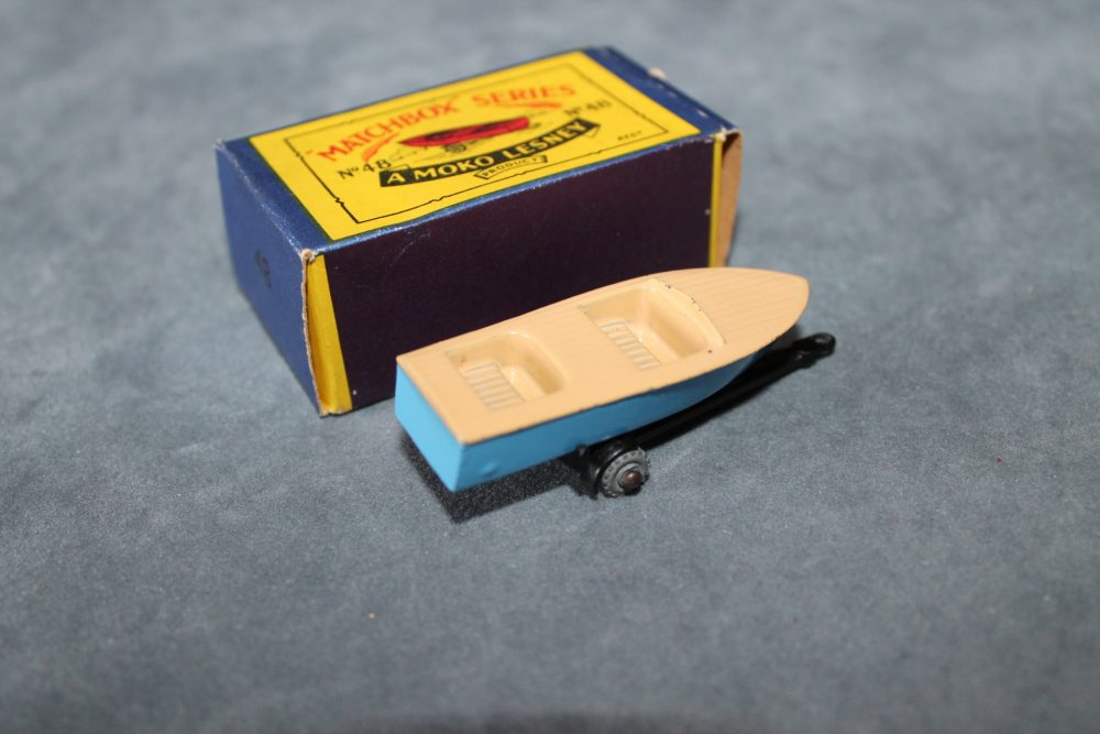 meteor boat and trailer tan and blue matchbox 48a side