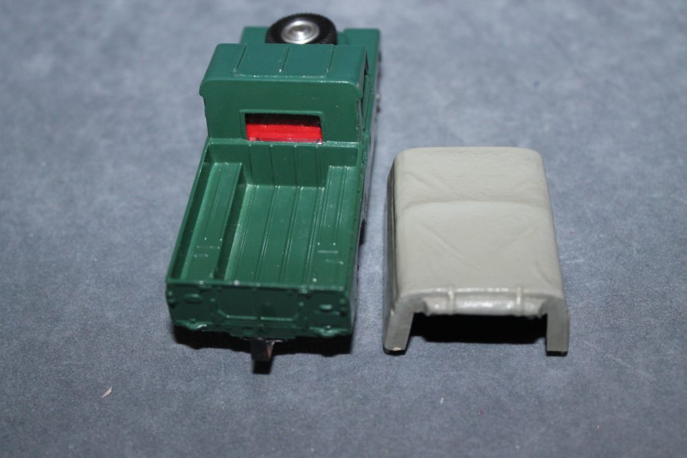 land-rover-rare-colour-corgi-toys-438-back