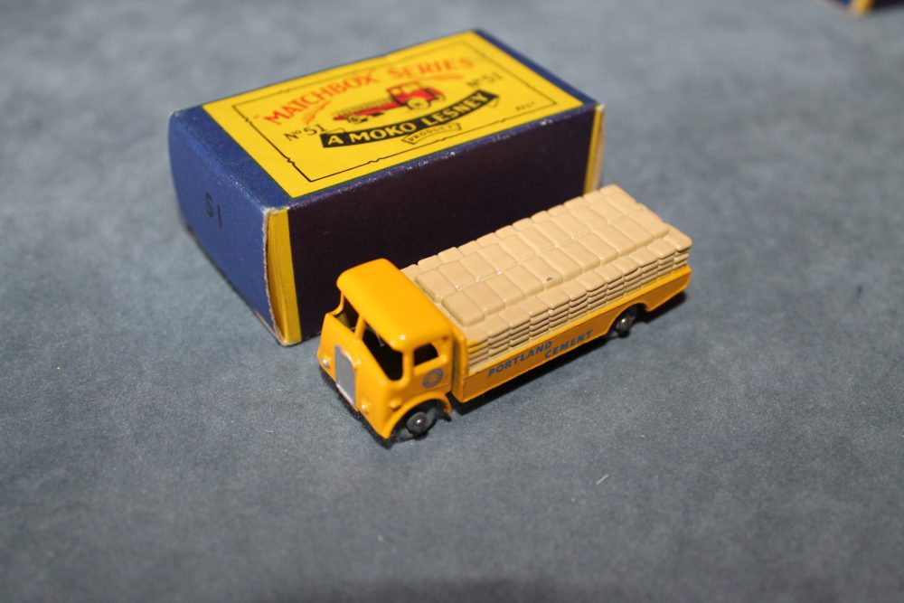 albion chieftan cement lorry matchbox 51a