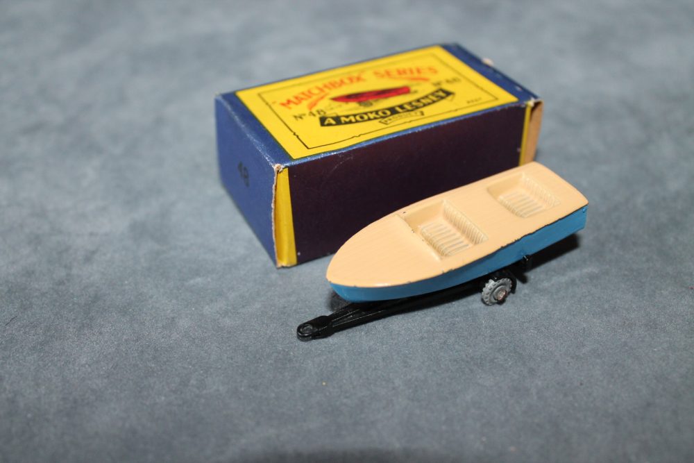 meteor boat and trailer tan and blue matchbox 48a