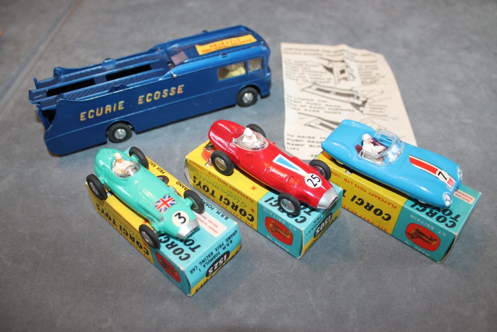 eccurie ecosse transporter and racing cars corgi gift set 16 right side