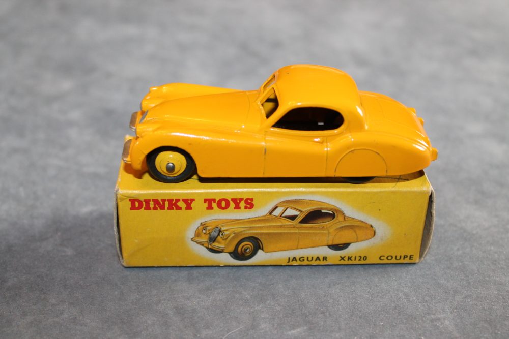 jaguar xk120 yellow dinky toys 157