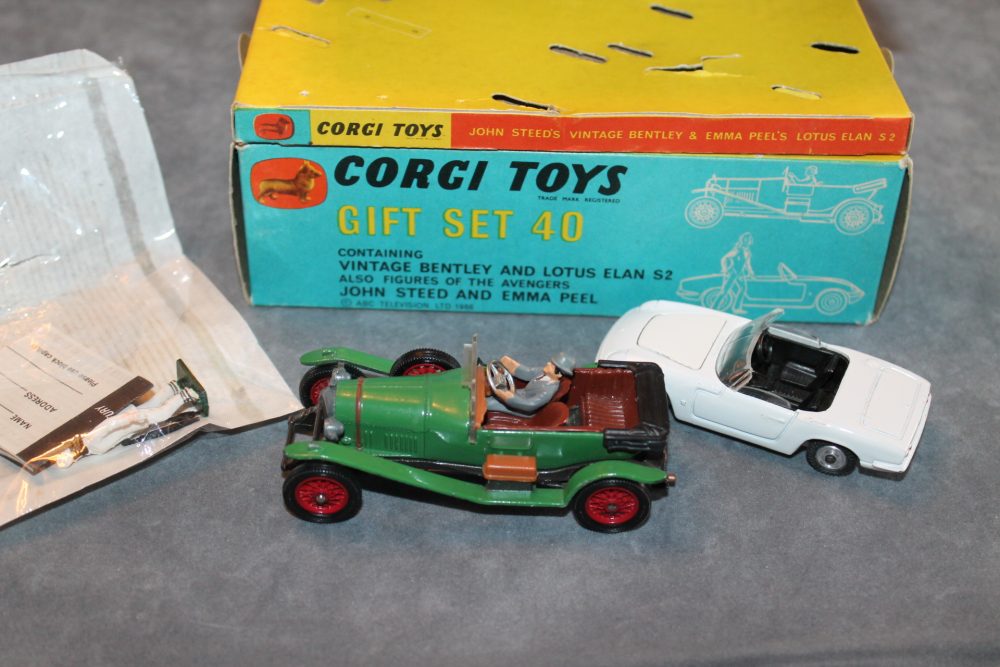 avengers gift set with rare green bentley corgi toys gift set 40 side