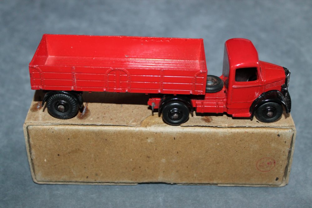 bedford articulated lorry red dinky toys 521 side