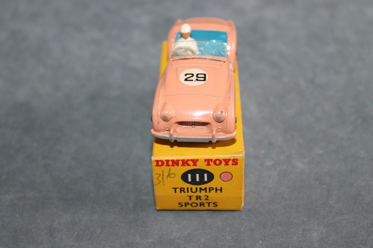 Miniature Triumph TR2 sport jaune Dinky Toys repro 1/43 avec boîte