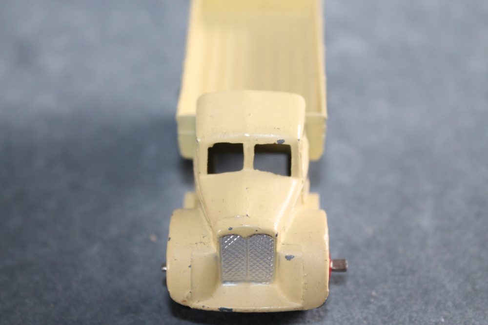 motor truck cream dinky toys 022c front