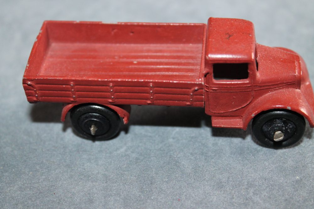 motor truck mid brown and black wheels dinky toys 022c side