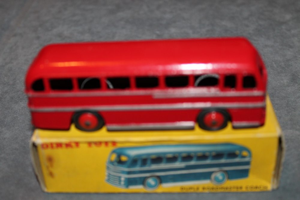 duple roadmaster coach red dinky toys 282 side