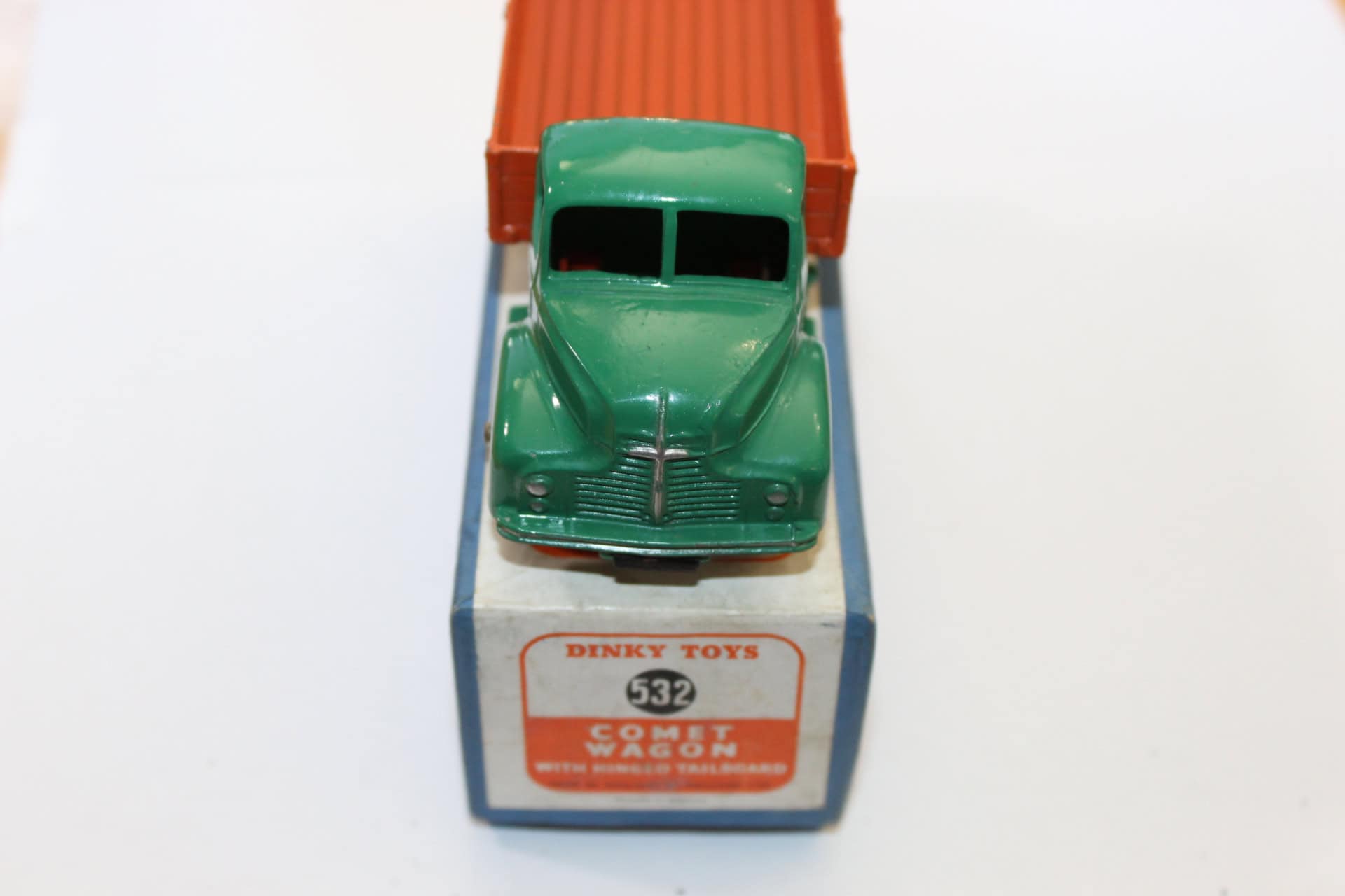 Vintage Dinky Toys 532 Comet Wagon with Tailboard, green truck model.