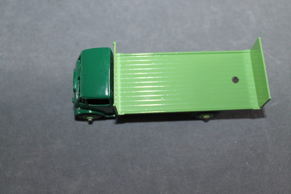 guy tailboard lorry dinky toys 513 top