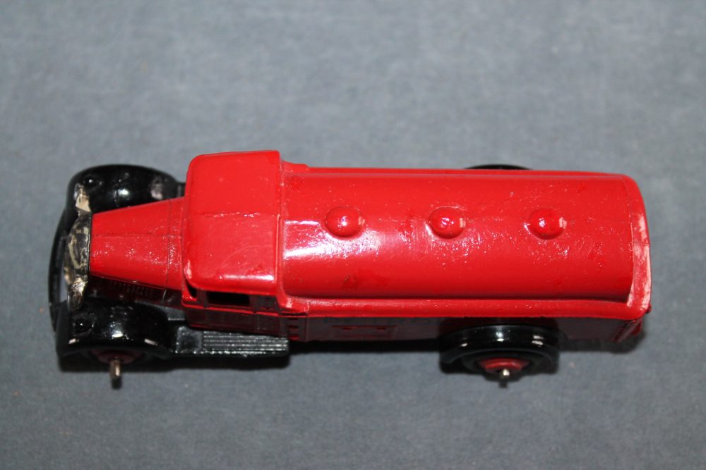 petrol tanker type 4 red dinky toys 25d top