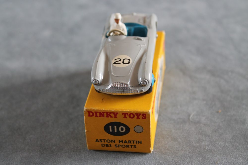 aston martin db3 competition grey dinky toys 110-front
