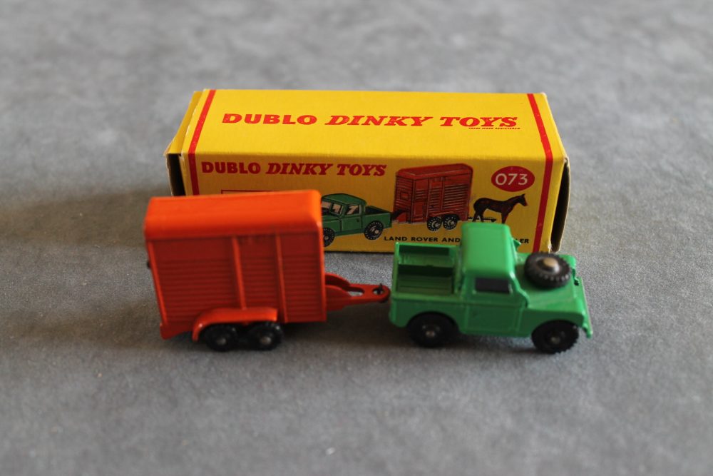 land rover and trailer dinky dublo 073 side