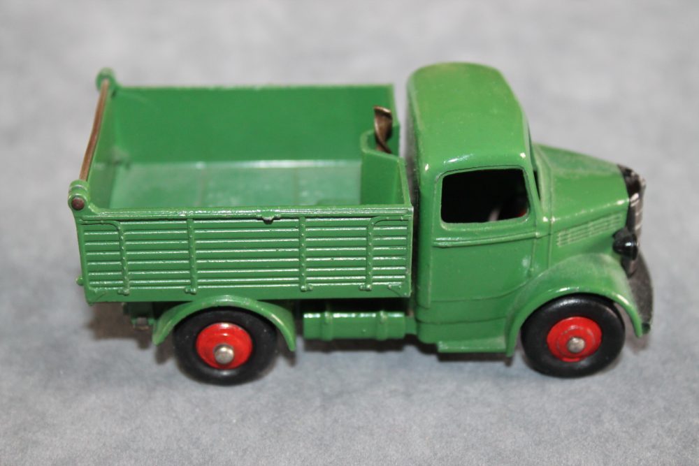 bedford end tipper rare colour dinky toys 25m side