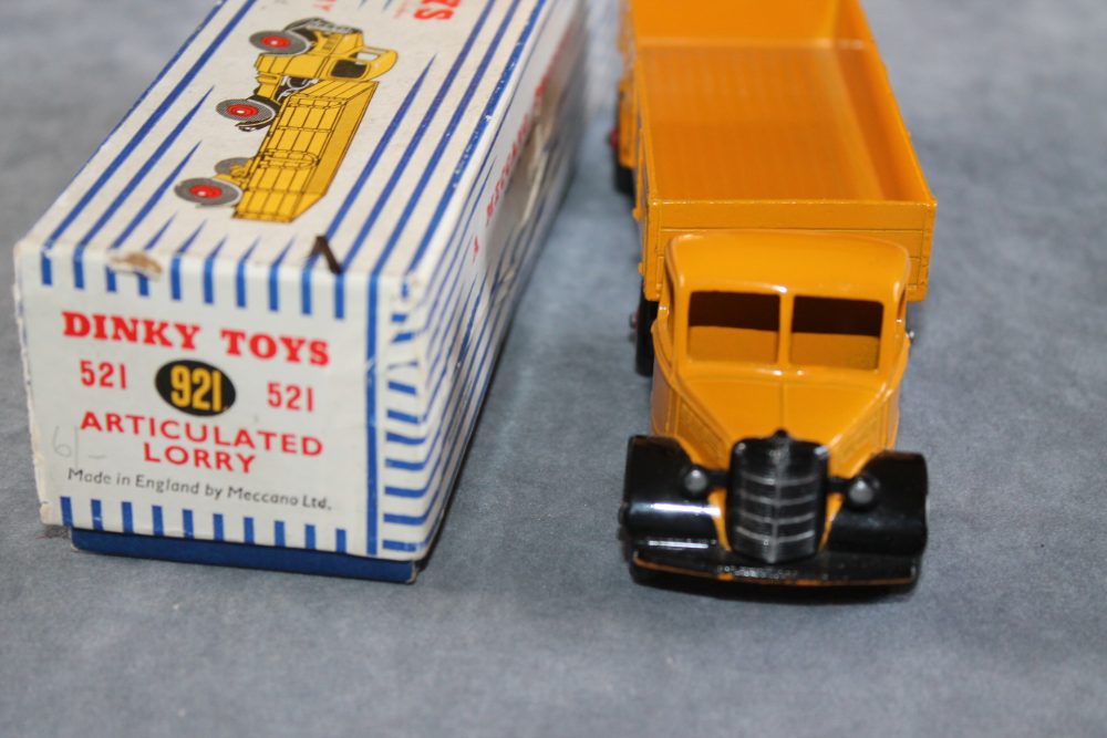 bedord artic lorry yellow dinky toys 921-521 front