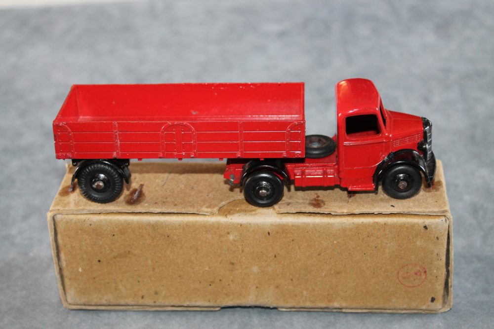 bedford articulated lorry brick red dinky toys 521 side