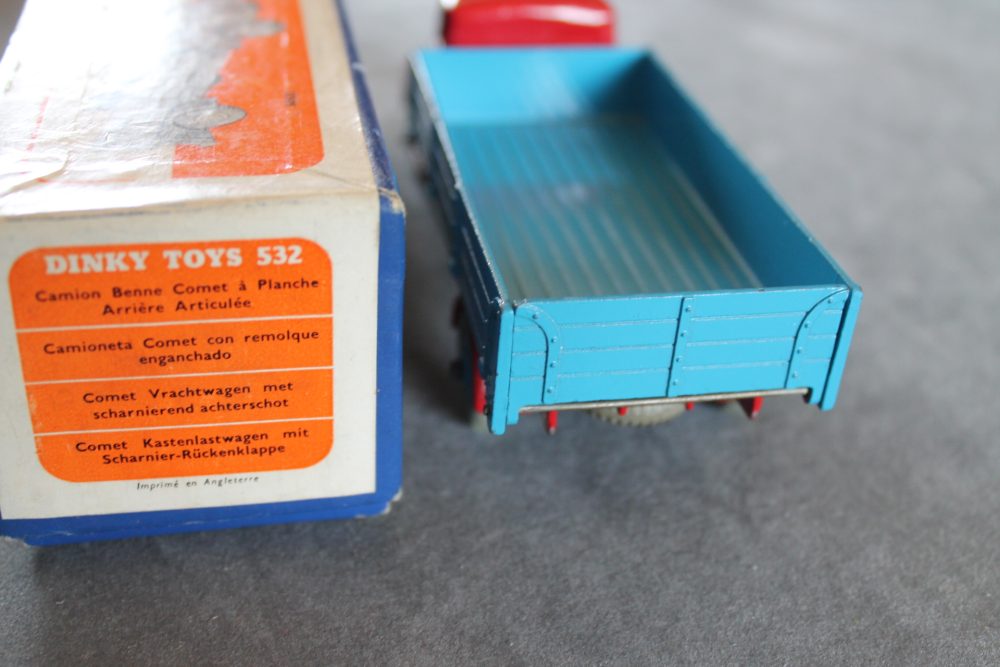 comet wagon tailboard dinky toys 532 back