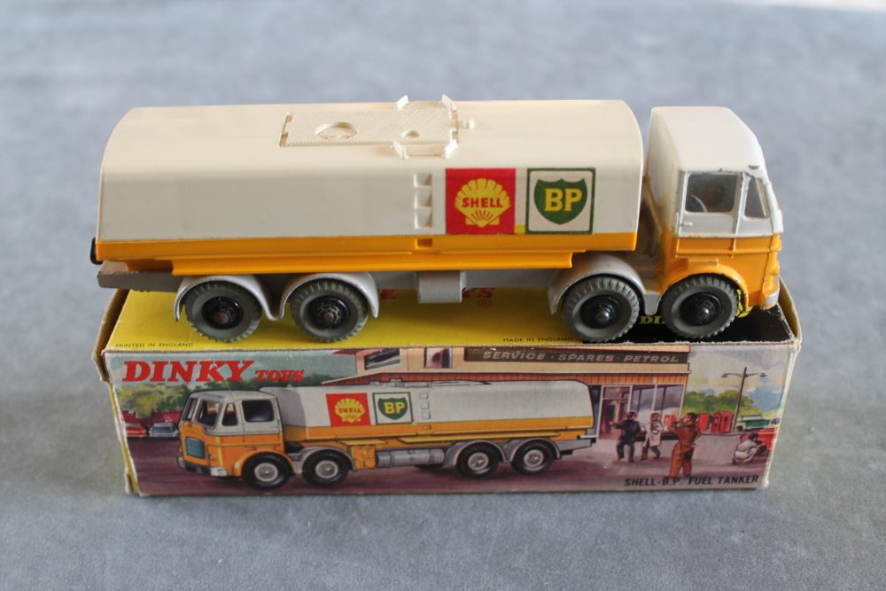 leyland shell bp petrol tanker dinky toys 944 side