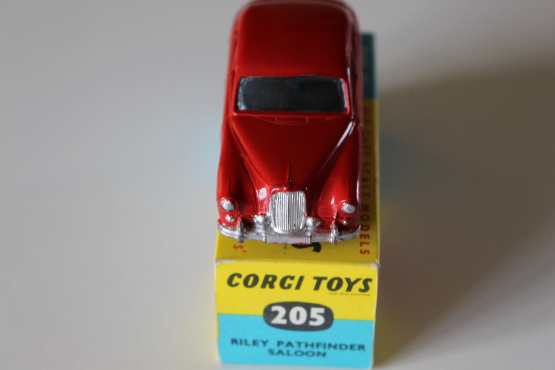 riley pathfinder saloon corgi toys 205 front