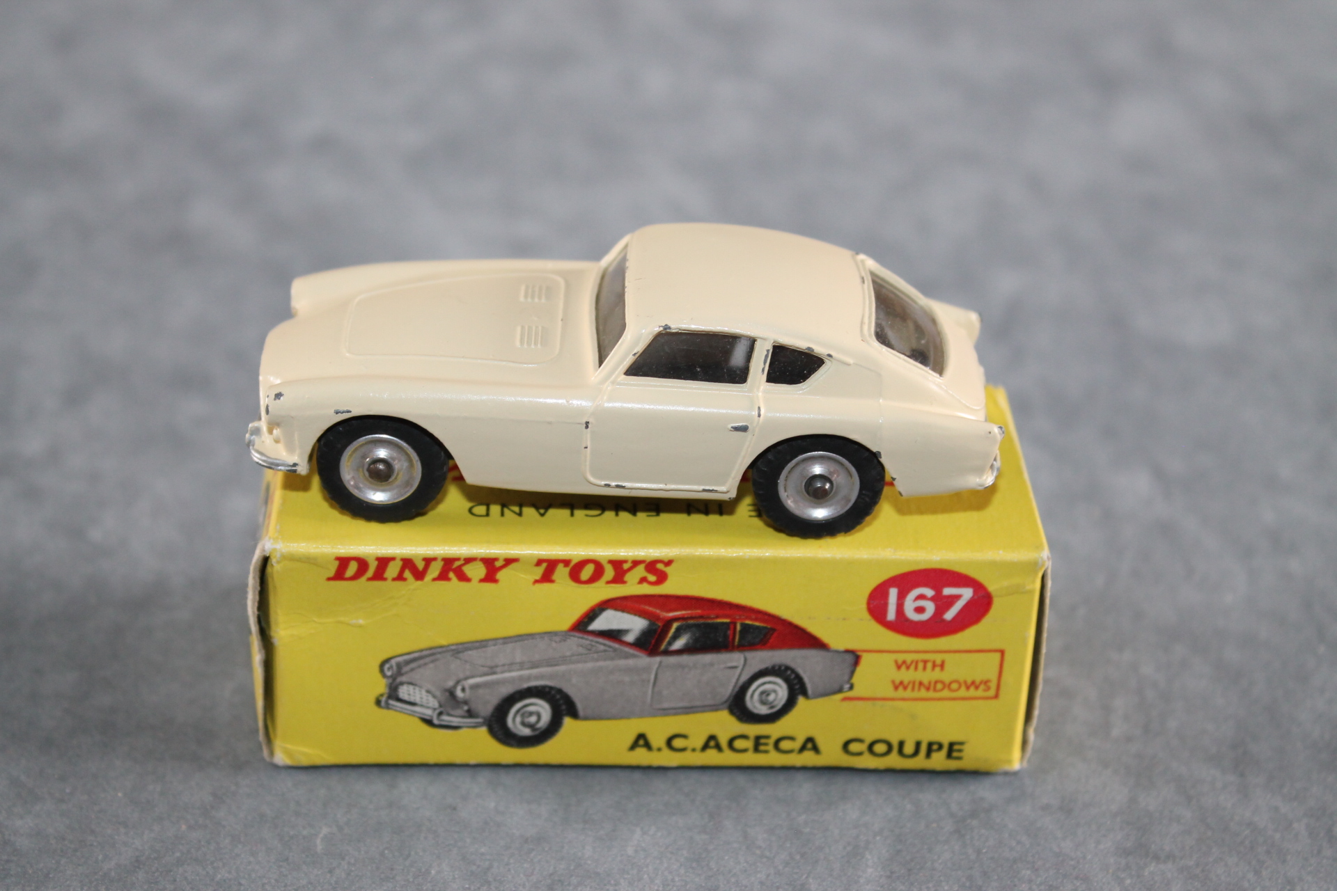 Dinky Toys 1:43 - Model car - Dinky Toys 167 A.C.Aceca Coupé With