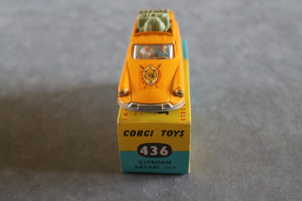 citroen safari 1d19 corgi toys 436 front