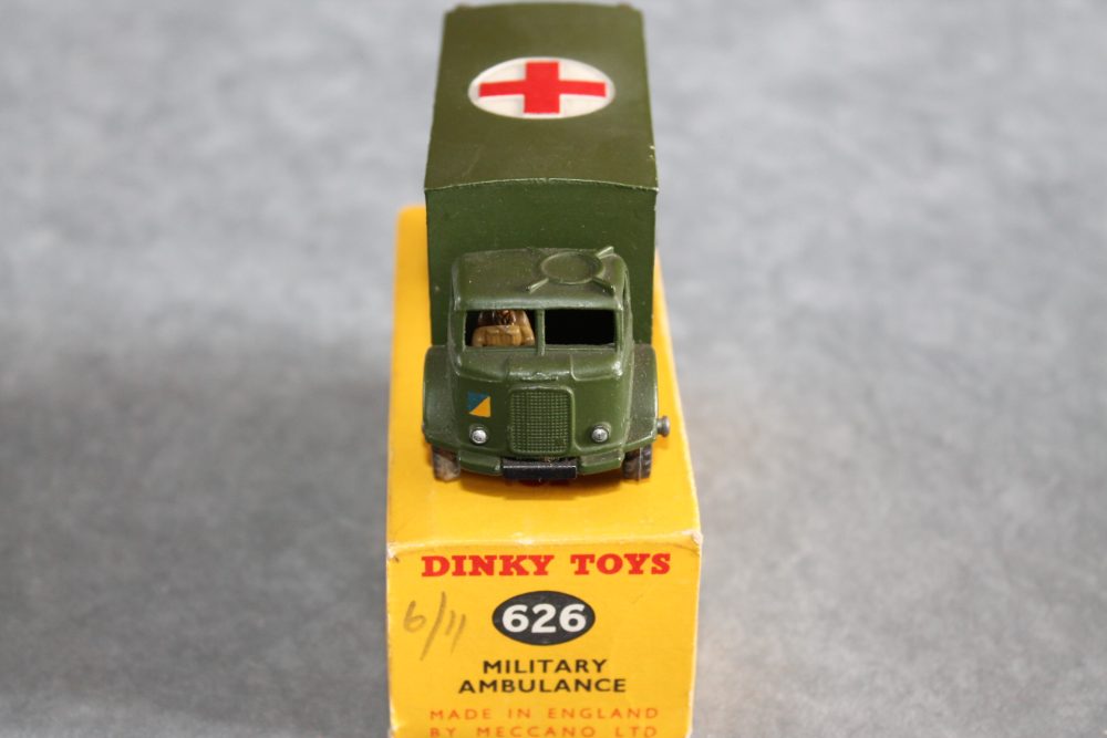 military ambulance dinky toys 626 front