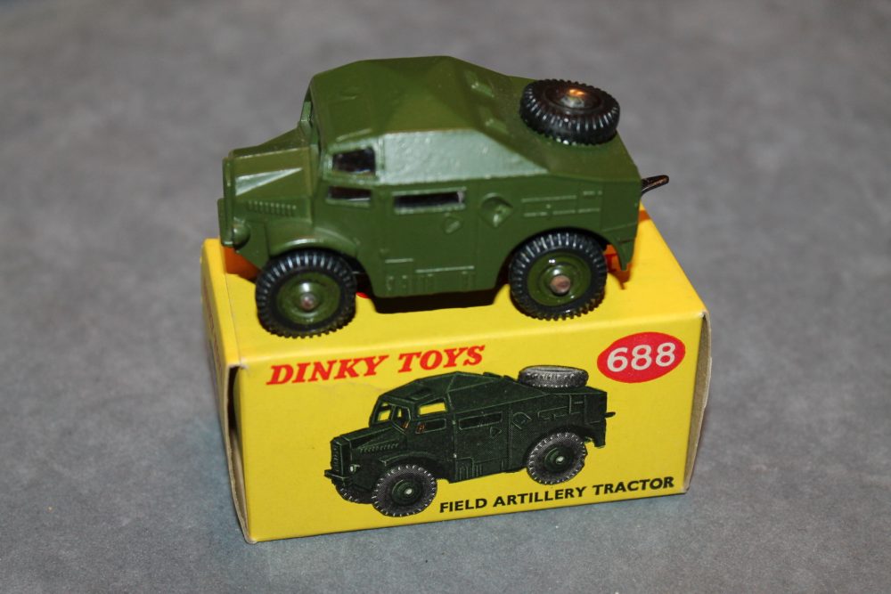 field artillery tractor dinky toys 688