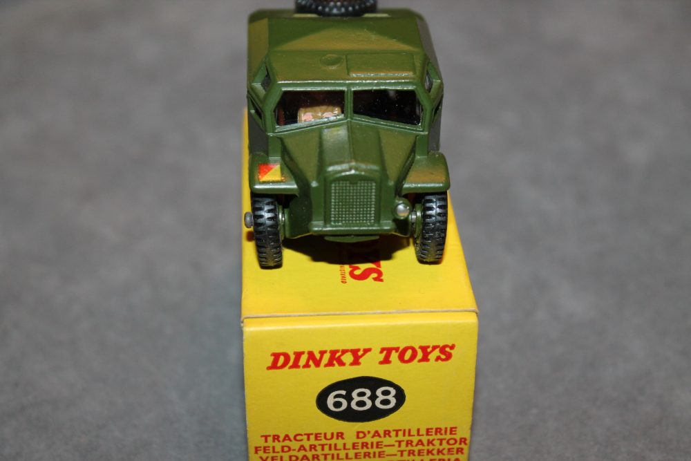 field artillery tractor dinky toys 688 front