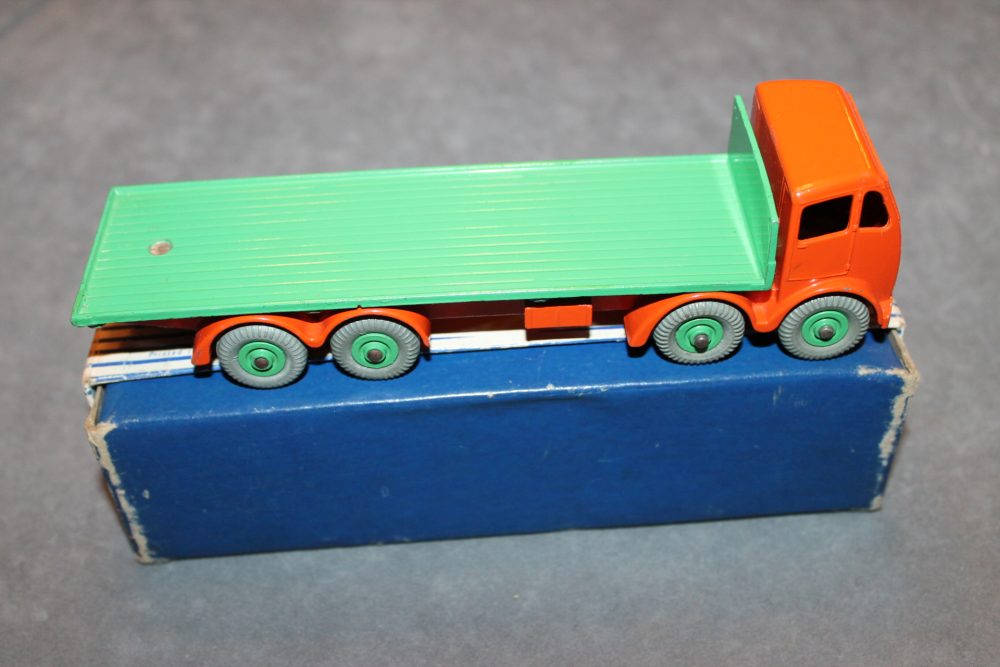 902 2nd Cab Foden Flatbed dinky toys 902 side
