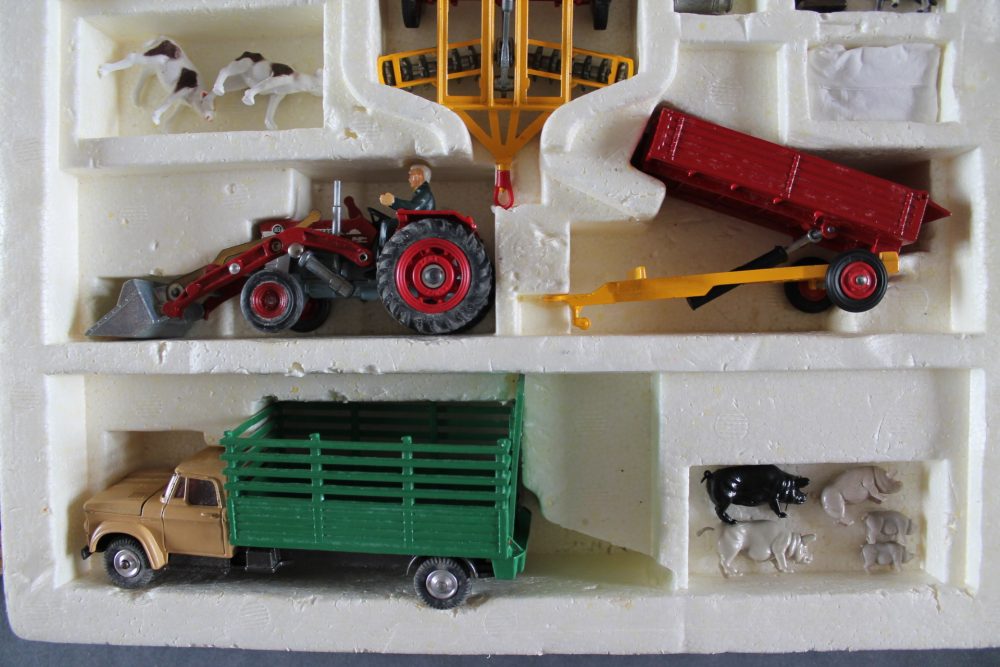 agricultural gift set corgi toys 5 image2
