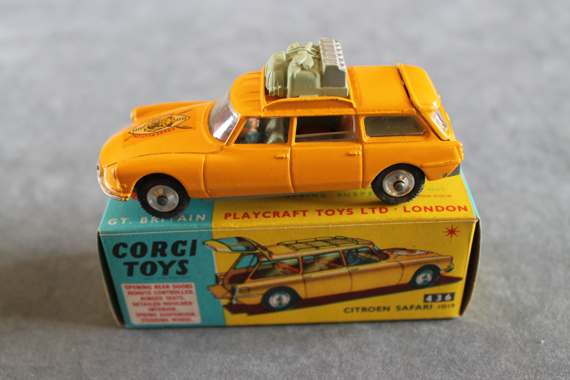 Corgi Toys 436 Citroen Safari - Diecast