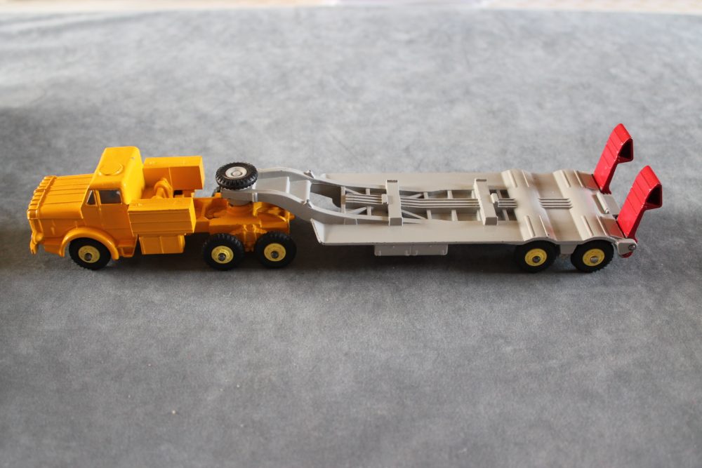 mighty antar transformer lorry very rare version dinky toys 908
