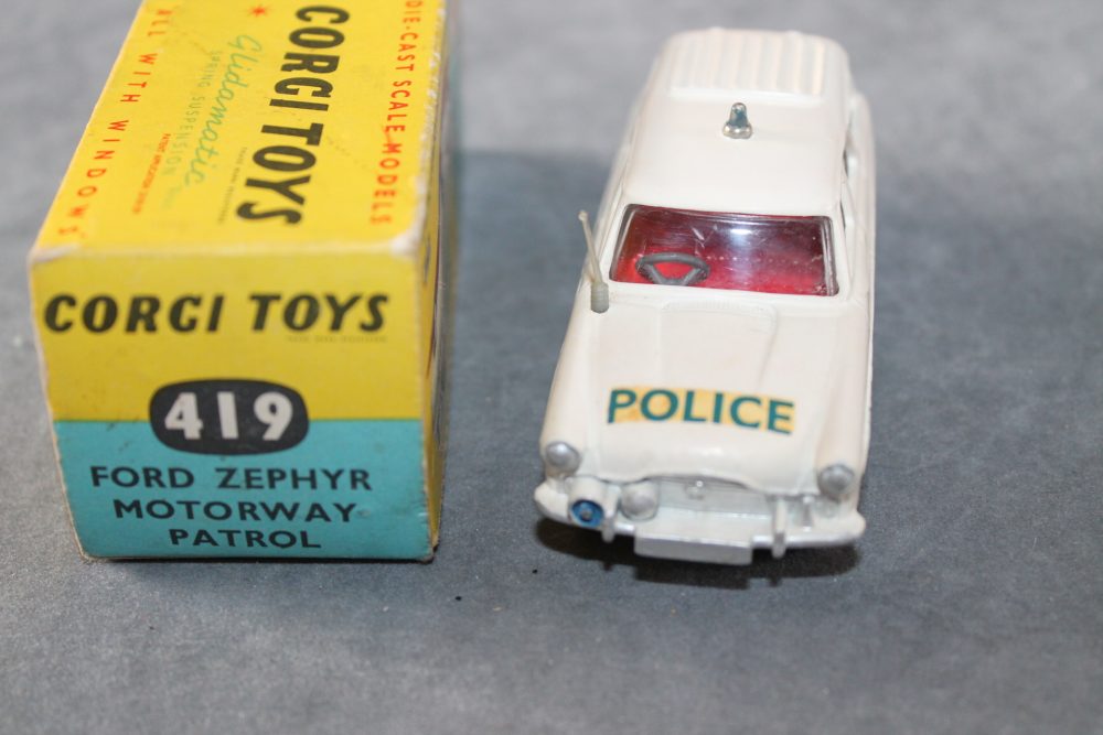 ford zephyr motorway patrol car corgi toys 417 front