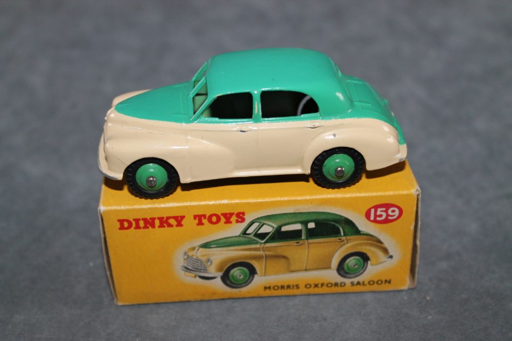 morris oxford blueish green version dinky toys 159