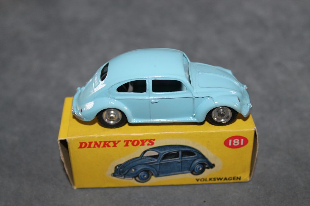 volkswagen beetle pale blue spun hubs dinky toys 181 side