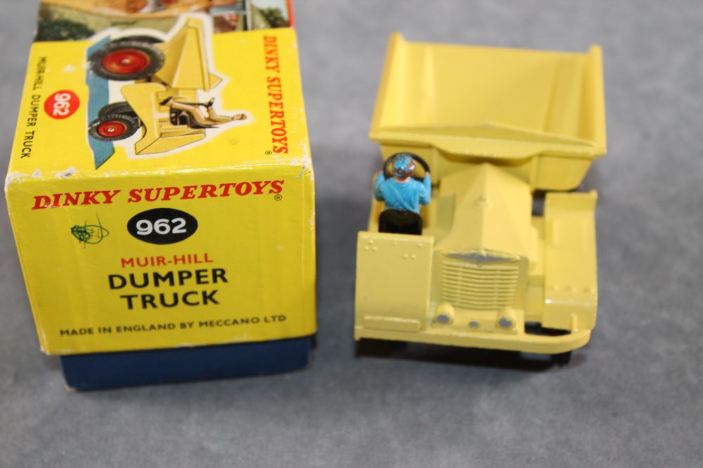 muir hill dumper truck late issue dinky toys 962 front