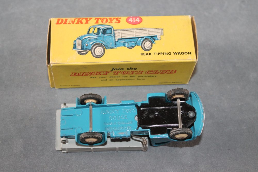 dodge rear tipper wagon dinky toys 414 base